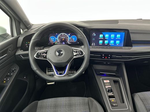Volkswagen Golf 1.4 eHybrid GTE | Panoramadak | IQ | Sfeerverlichting |  LED Pakket | Head up | ActivLease financial lease