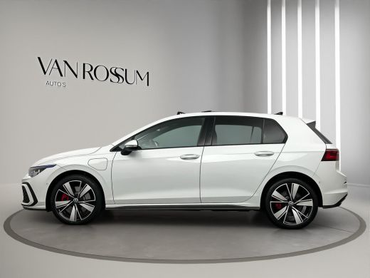Volkswagen Golf 1.4 eHybrid GTE | Panoramadak | IQ | Sfeerverlichting |  LED Pakket | Head up | ActivLease financial lease