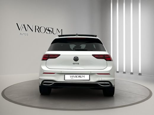Volkswagen Golf 1.4 eHybrid GTE | Panoramadak | IQ | Sfeerverlichting |  LED Pakket | Head up | ActivLease financial lease