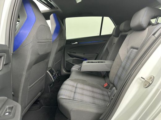 Volkswagen Golf 1.4 eHybrid GTE | Panoramadak | IQ | Sfeerverlichting |  LED Pakket | Head up | ActivLease financial lease