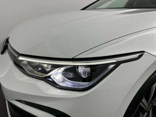 Volkswagen Golf 1.5 eTSI R-Line Pano ACC IQ Camera Sfeer ActivLease financial lease