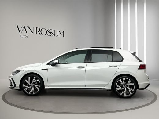 Volkswagen Golf 1.5 eTSI R-Line Pano ACC IQ Camera Sfeer ActivLease financial lease