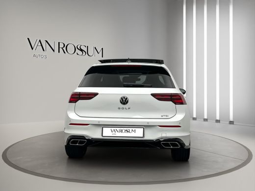 Volkswagen Golf 1.5 eTSI R-Line Pano ACC IQ Camera Sfeer ActivLease financial lease