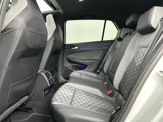 Volkswagen Golf 1.5 eTSI R-Line Pano ACC IQ Camera Sfeer ActivLease financial lease