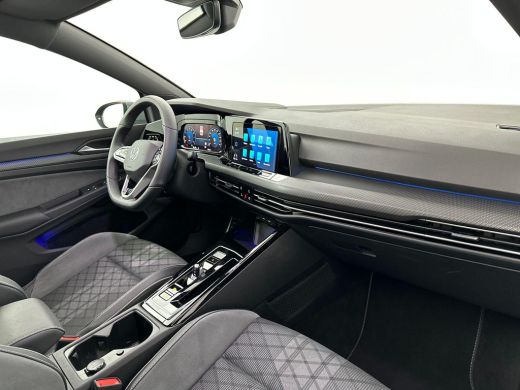 Volkswagen Golf 1.5 eTSI R-Line Pano ACC Lane Sfeer ActivLease financial lease