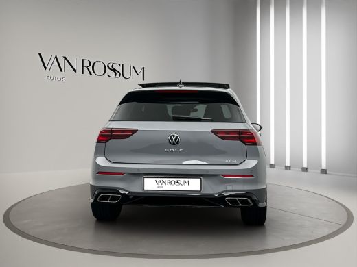 Volkswagen Golf 1.5 eTSI R-Line Pano ACC Lane Sfeer ActivLease financial lease