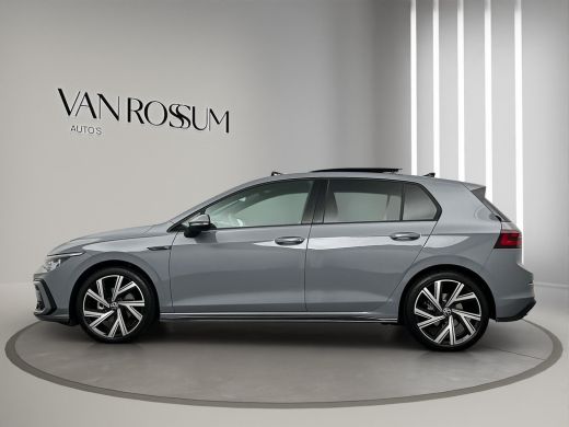Volkswagen Golf 1.5 eTSI R-Line Pano ACC Lane Sfeer ActivLease financial lease
