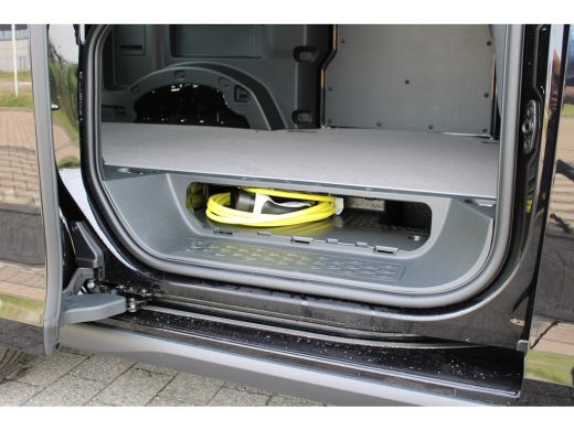 Volkswagen ID. Buzz Cargo Cargo Bulli edition 4MOTION | 79 kWh | 340 pk | Trekhaak | Bijrijdersbank | 360° camera | IQ.LIGH... ActivLease financial lease