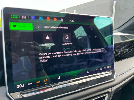 Volkswagen Tiguan 1.5 eHybrid 272pk R-Line Edition | Schuif-kanteldak | Easy open | Winter pakket plus | IQ Light k... ActivLease financial lease