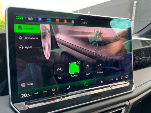 Volkswagen Tiguan 1.5 eHybrid 272pk R-Line Edition | Schuif-kanteldak | Easy open | Winter pakket plus | IQ Light k... ActivLease financial lease
