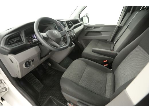 Volkswagen Transporter 2.0 TDI L1H1 140PK Airco Cruise Carplay PDC 3 Persoons Elektrpakket ActivLease financial lease