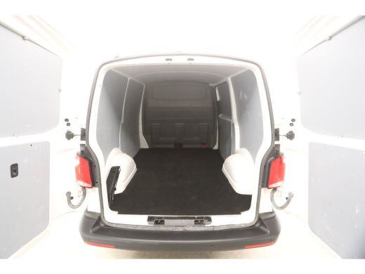 Volkswagen Transporter 2.0 TDI L1H1 140PK Airco Cruise Carplay PDC 3 Persoons Elektrpakket ActivLease financial lease