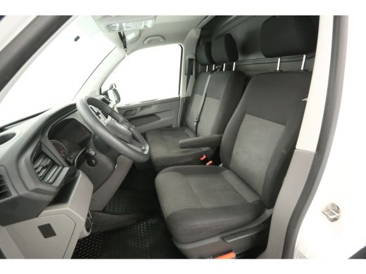 Volkswagen Transporter 2.0 TDI L1H1 140PK Airco Cruise Carplay PDC 3 Persoons Elektrpakket ActivLease financial lease