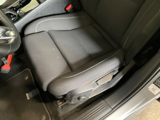 Volvo  C40 Single Motor Core 69 kWh | NL-AUTO! | 1 EIGENAAR! | CRUISE | CAMERA | STOEL- STUURVERWARMING | DE... ActivLease financial lease