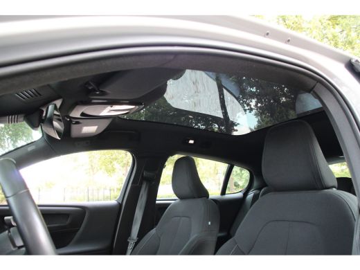 Volvo  C40 Single Motor Core 69 kWh | NL-AUTO! | 1 EIGENAAR! | CRUISE | CAMERA | STOEL- STUURVERWARMING | DE... ActivLease financial lease