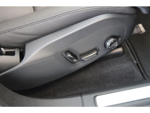 Volvo  XC60 T6 350PK Ultimate Dark | 360° | Trekhaak | 20'' | Stoel&Stuur Verw. | Panoramadak ActivLease financial lease