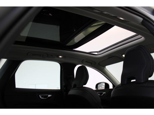 Volvo  XC60 T6 350PK Ultimate Dark | 360° | Trekhaak | 20'' | Stoel&Stuur Verw. | Panoramadak ActivLease financial lease