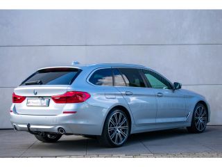 BMW 5 Serie Touring 520i High Executive Edition -Trekhaak-20"-DAB-Leder-