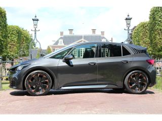 CUPRA Born Performance One 62 kWh | 1 EIGENAAR! | NL-AUTO! | MASSAGE STOEL | STOELVERWARMING | BLIS | DEALER...