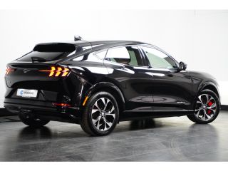 Ford Mustang Mach-E Mach-E Extended Premium AWD 98 kWh Pano-dak | Afn. Trekhaak | 1500KG Trekgewicht| B&O audio | Ele...