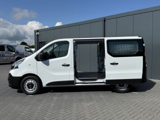 Renault Trafic 2.0 dCi 120 PK / L1H1 / 20.550 KM !!! / 2x SCHUIFDEUR / TREKHAAK / AIRCO / CRUISE / NAVI / LED