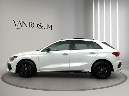 Audi A3 Sportback 45 TFSI e S-Line Pano Camera Carplay ACC Lane ActivLease financial lease