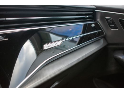 Audi RSQ8 4.0 TFSI quattro -Carbon ext/int-Soft close-Pano-ACC-Trekhaak-Head up-Massage- -Keyless-Geventile... ActivLease financial lease