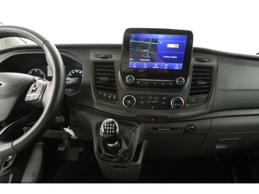 Ford Transit Custom 300 2.0 TDCI L2H1 Striping Airco Carplay Cruise Navigatie PDC 18"LMV 3 Persoons Trekhaak ActivLease financial lease