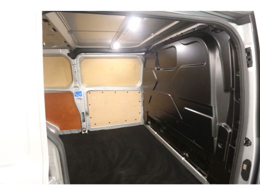 Ford Transit Custom 300 2.0 TDCI L2H1 Striping Airco Carplay Cruise Navigatie PDC 18"LMV 3 Persoons Trekhaak ActivLease financial lease