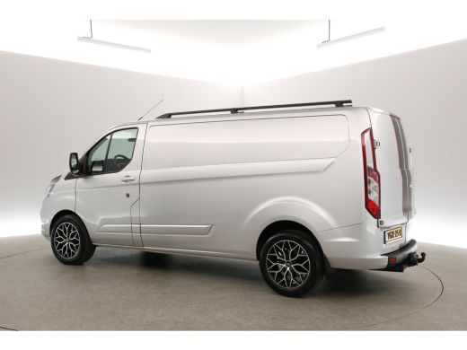 Ford Transit Custom 300 2.0 TDCI L2H1 Striping Airco Carplay Cruise Navigatie PDC 18"LMV 3 Persoons Trekhaak ActivLease financial lease