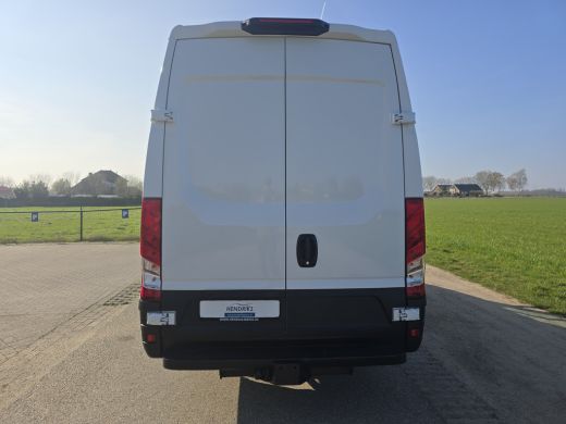 Iveco Daily 35S14V 2.3 352L H2 - 140 Pk - Euro 6 - Airco - Cruise Control ActivLease financial lease