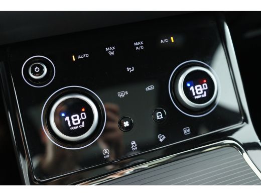 Land Rover Range Rover Evoque 1.5 P300e AWD R-Dynamic SE | Panoramadak | Lederen bekleding | Elektr Stoel + Mem | Camera | Stoe... ActivLease financial lease