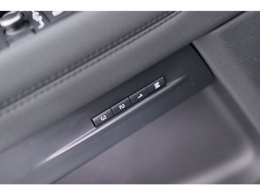 Land Rover Range Rover Evoque 1.5 P300e AWD R-Dynamic SE | Panoramadak | Lederen bekleding | Elektr Stoel + Mem | Camera | Stoe... ActivLease financial lease