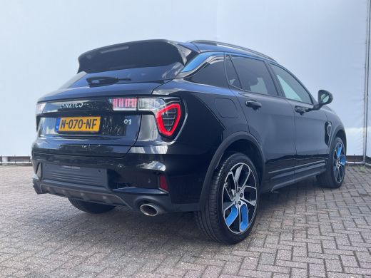 Lynk & Co 01 1.5 262pk PHEV Adapt.Cruise Pano Carplay Nav/Cam Stoelverw. Plug-in ActivLease financial lease