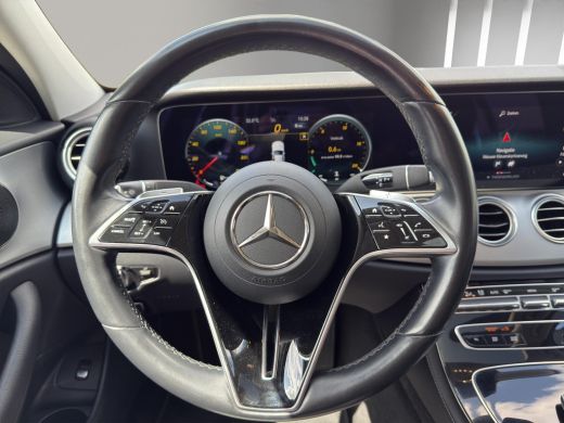 Mercedes-Benz E-Klasse 200 d Business Solution | Camera Rondom | Stoelverwarming | Panorama dak | Afneembare Trekhaak | ActivLease financial lease