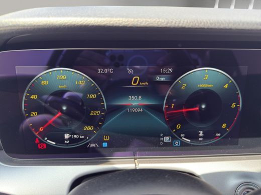 Mercedes-Benz E-Klasse 200 d Business Solution | Camera Rondom | Stoelverwarming | Panorama dak | Afneembare Trekhaak | ActivLease financial lease