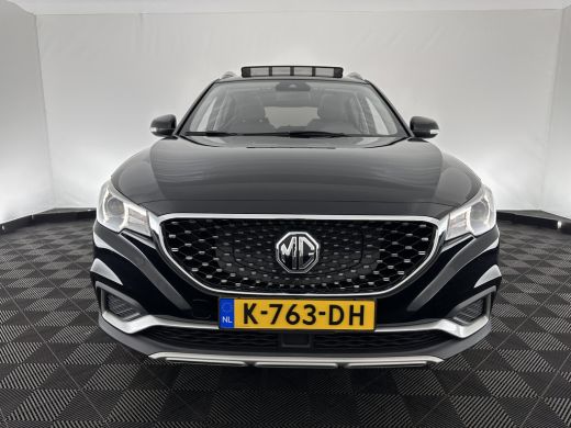 MG ZS EV EV Luxury 45 kWh (INCL-BTW) Aut. *PANO | LUXURY-LEATHER | CCS-FASTLOADER | KEYLESS | NAVI-FULLMAP... ActivLease financial lease