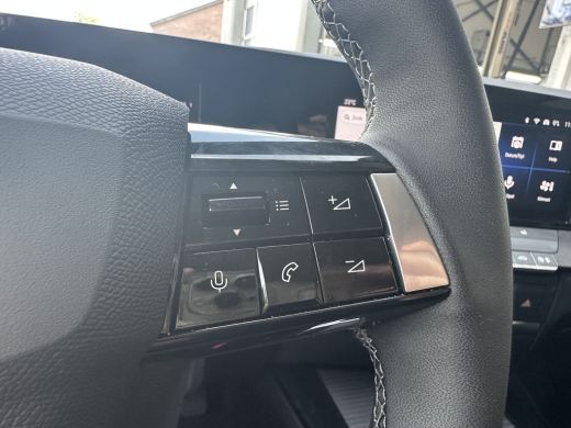 Opel Astra Sports Tourer 1.2 110PK Turbo Business Edition | AGR-STOEL| STOEL- EN STUURVERWARMING| NAVIGATIE|... ActivLease financial lease