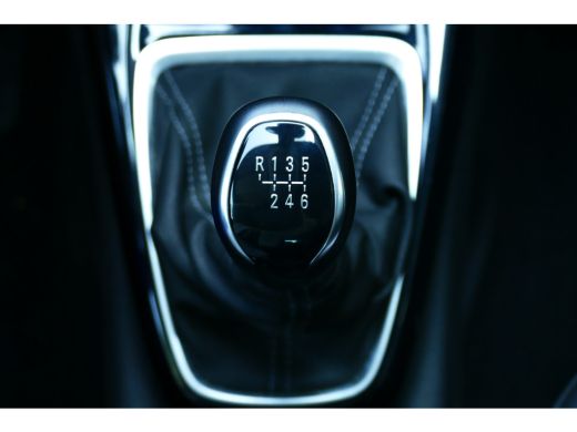 Opel Crossland 1.2 TURBO 110PK GS LINE / NAVI / LED / CLIMA / PDC / 17"LMV / CAMERA / AGR / WINTERPAKKET / BLUET... ActivLease financial lease