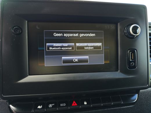 Renault Master T35 2.3 dCi Lowliner - 145 Pk - Euro 6 - Navi - ParkeerCamera - Airco - Cruise Control ActivLease financial lease