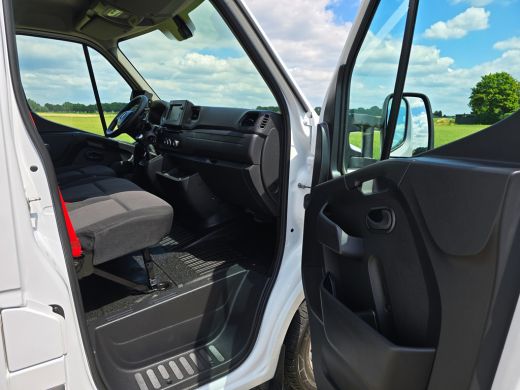 Renault Master T35 2.3 dCi Lowliner - 145 Pk - Euro 6 - Navi - ParkeerCamera - Airco - Cruise Control ActivLease financial lease