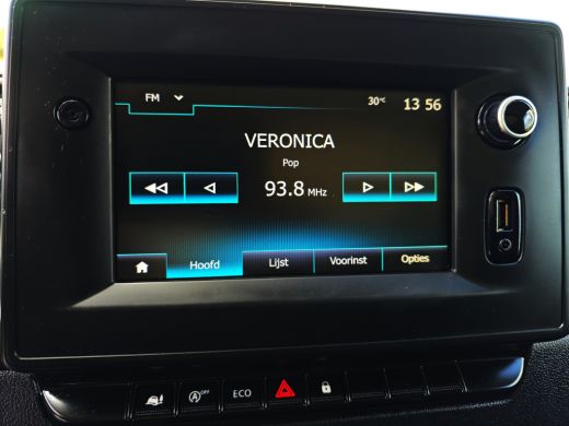 Renault Master T35 2.3 dCi Lowliner - 145 Pk - Euro 6 - Navi - ParkeerCamera - Airco - Cruise Control ActivLease financial lease