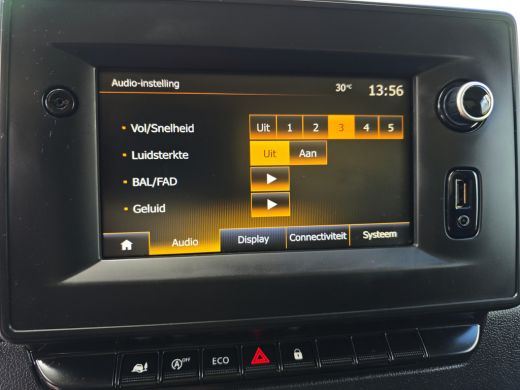Renault Master T35 2.3 dCi Lowliner - 145 Pk - Euro 6 - Navi - ParkeerCamera - Airco - Cruise Control ActivLease financial lease