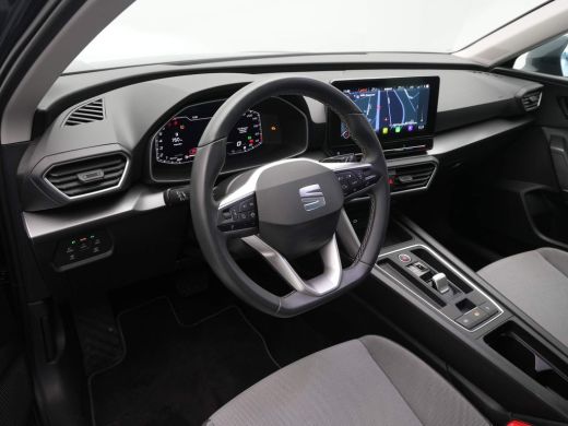 Seat Leon Sportstourer 1.0 eTSI 110pk DSG Style Business Intense Navigatie Wegkl. trekhaak Camera Acc 35 ActivLease financial lease