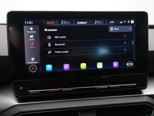 Seat Leon Sportstourer 1.0 eTSI 110pk DSG Style Business Intense Navigatie Wegkl. trekhaak Camera Acc 35 ActivLease financial lease