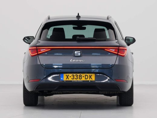 Seat Leon Sportstourer 1.0 eTSI 110pk DSG Style Business Intense Navigatie Wegkl. trekhaak Camera Acc 35 ActivLease financial lease