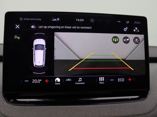 Skoda Enyaq iV 60 Trekhaak, Panoramadak, LED-Matrix, Adaptive Cruise Control, Keyless, Achteruitrijcamera, Dodeh... ActivLease financial lease