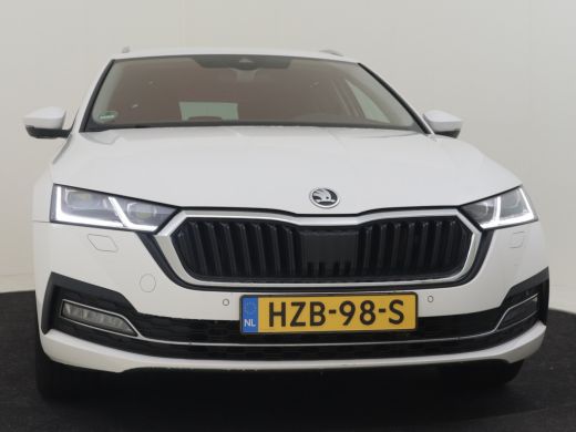 Skoda Octavia Combi 1.4 TSI iV PHEV First Edition 204pk l Dodehoekdetectie | Elektr. Stoel l Adaptief cruise co... ActivLease financial lease