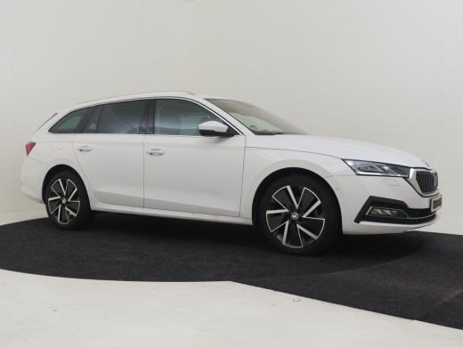 Skoda Octavia Combi 1.4 TSI iV PHEV First Edition 204pk l Dodehoekdetectie | Elektr. Stoel l Adaptief cruise co... ActivLease financial lease