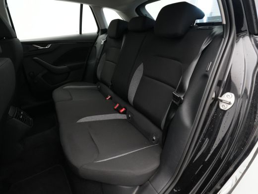 Skoda Scala 1.0 TSI 95pk Active Navi via app Cruise Dab Lane + Front assist 300 ActivLease financial lease
